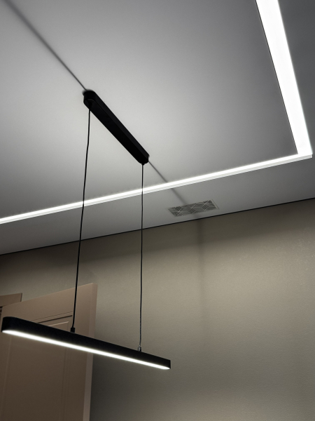 Белый матовый потолок в стиле LOFT
